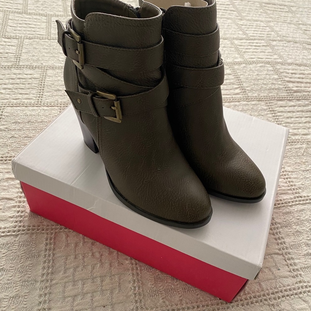 JustFab wedged boots